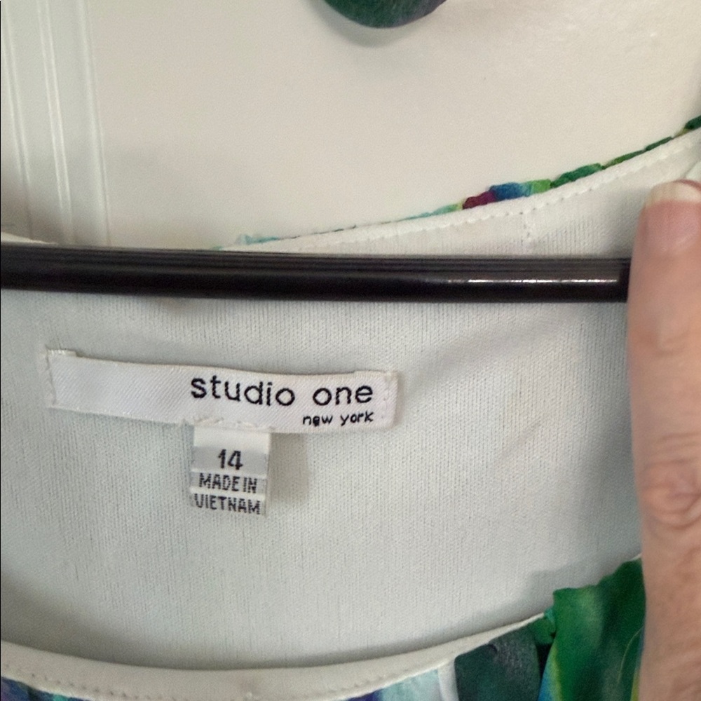 Studio One Multicolor Dress - Picture 2 of 6